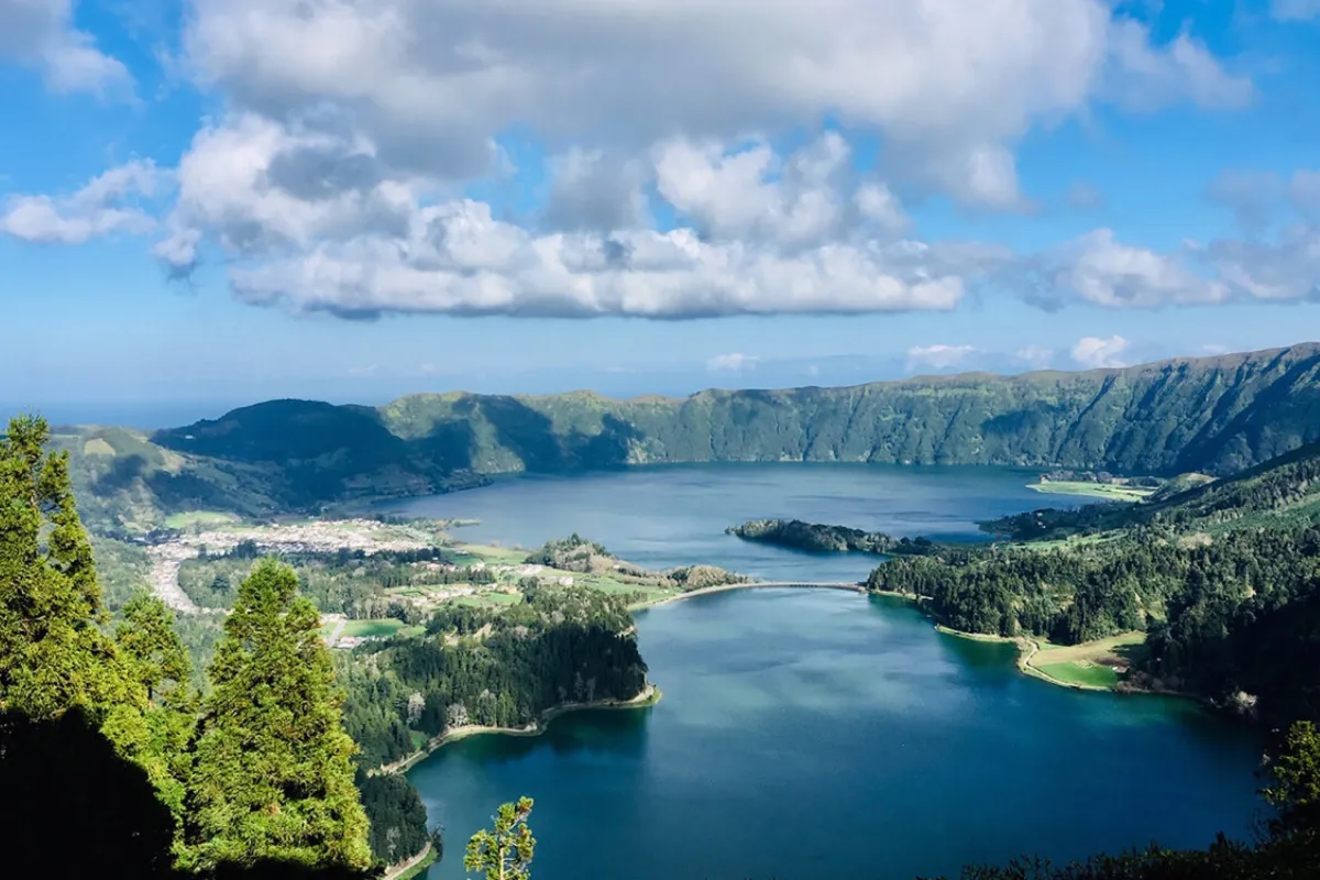 Sete Cidades and Mosteiros tour
